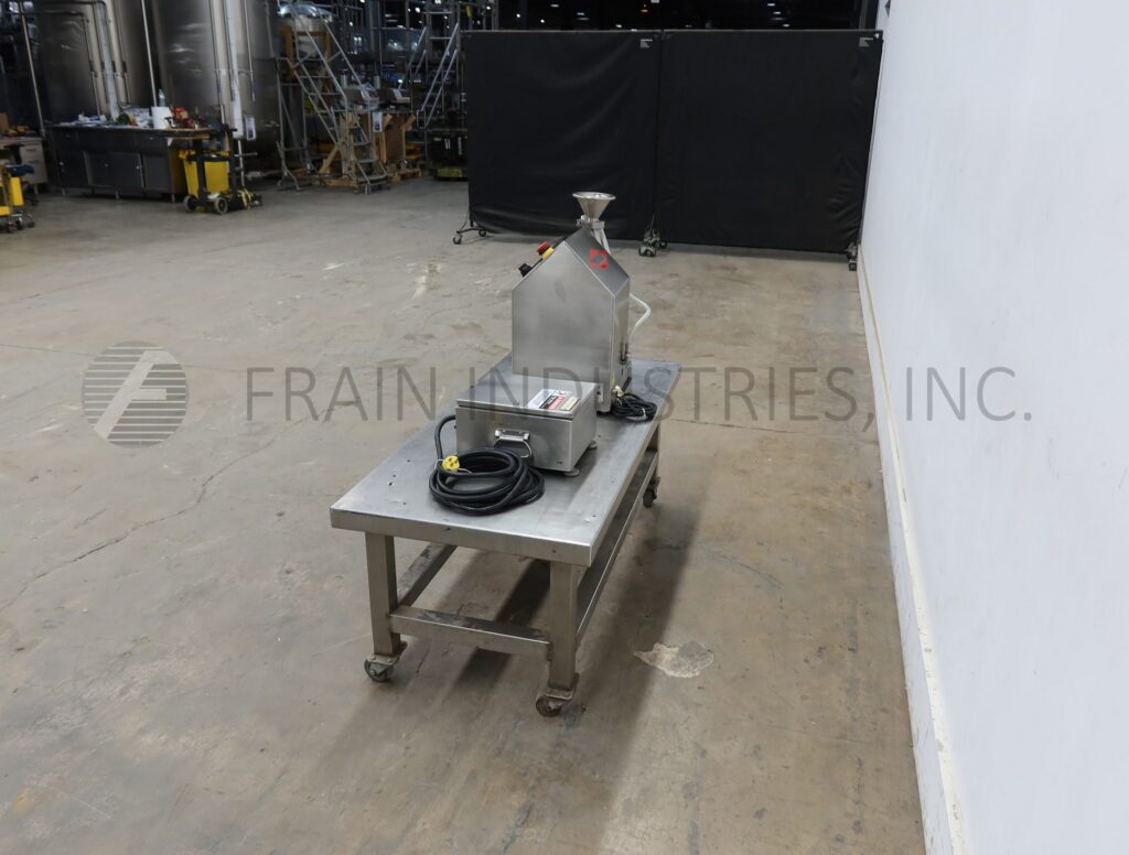 Fitzpatrick #L1A, lab size Stainless steel reduction hammer mill, with impact hammers - Image 4