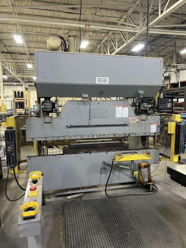 55 Ton, Chicago, mechanical press brake, 8' overall, 78" between housing, 3" stroke, 3" ram adjustment, 40 SPM - Image 1