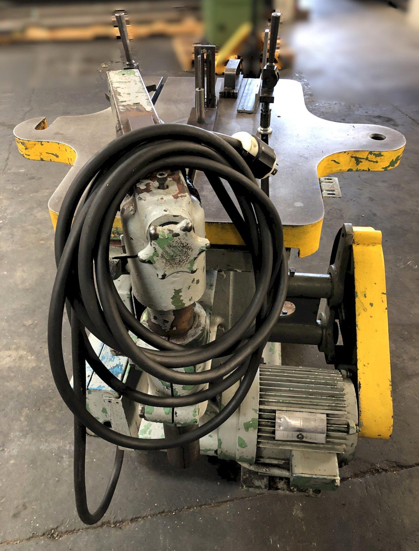 1/16"- 1-1/2" Davis #5, keyseater broach machine, 17" keyway length, 18.75" throat, 30" x21" tbl. - Image 6