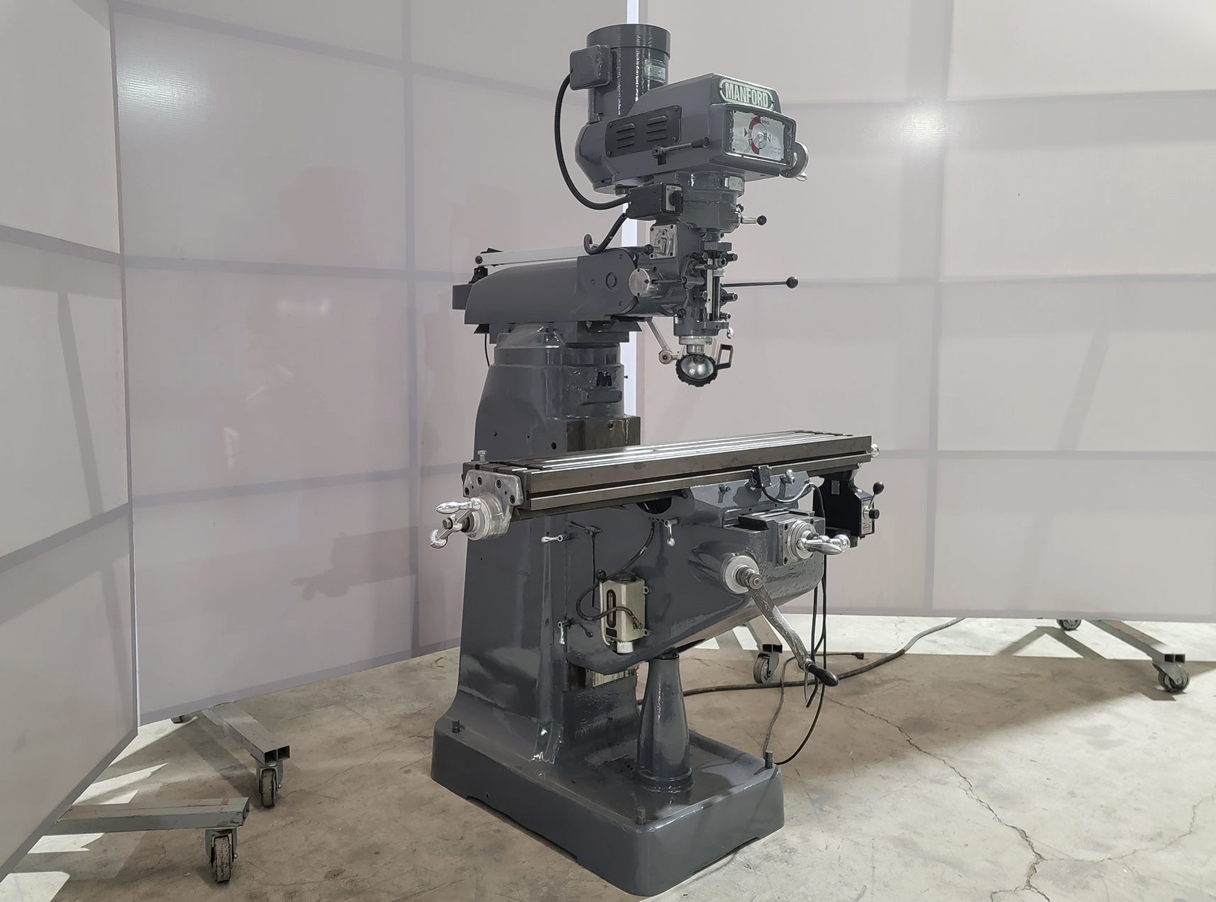 Manford #SP-150VS-Meehanite, vertical mill, 9" x49" tbl., 3 HP, R8, variable speed, X-Axis automatic feed - Image 3