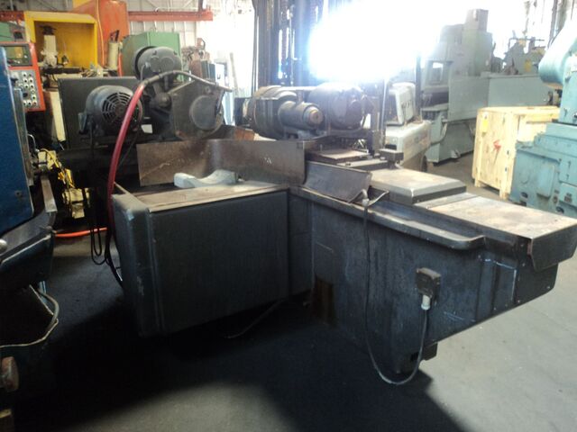 14" x 60" Brown & Sharpe #4, universal grinder, 12" x 1.5" x 5" grinding wheel, 12" 4-Jaw chuck, 3-150 IPM - Image 2
