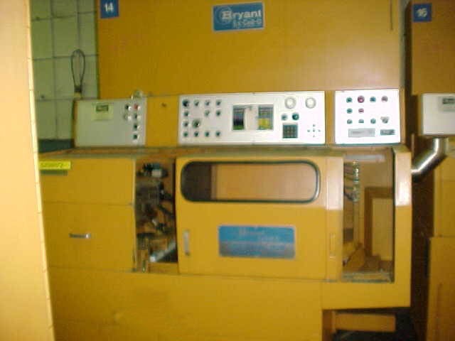 Bryant, Ex-Cell-O #LL-1, internal grinder, 2-Axis, 6" swing, 1.5" L x 0.04" diameter bore, 1 HP chucker - Image 1