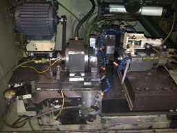 Bryant #LL-1, internal grinder, 6" swing, 1.5" L x 0.04" diameter bore, 1 HP chucker, 120000 RPM spindle, 1987 - Image 3