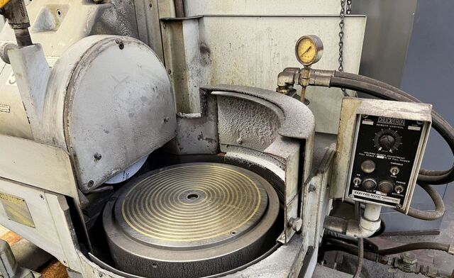 Heald #261, rotary surface grinder, 20" swing, 16" chuck, 14" x 1" x 5" wheel, 8" grinding stroke, 12" table - Image 4