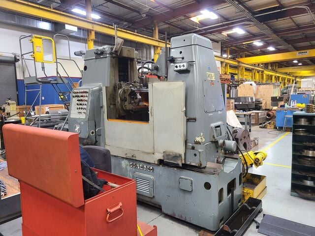 Pfauter #P-900, gear hobber, 35.4" workpiece diameter, 7.6" diameter x 8.5" L hob size, 19.7" Axial travel - Image 1