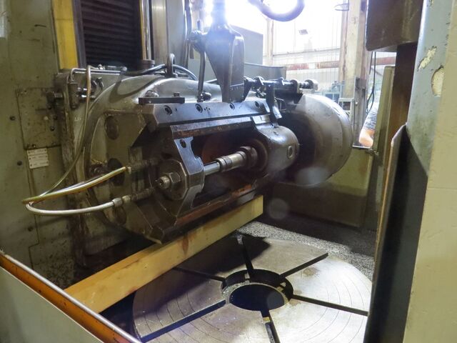 Pfauter #P-900, gear hobber, 35.4" workpiece diameter, 7.6" diameter x 8.5" L hob size, 19.7" Axial travel - Image 6
