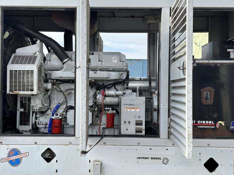 265 KW Detroit Diesel #250DSE, diesel generator set, 277/480 Volts, 954 hours, 490 HP @ 1800 RPM, Detroit - Image 6
