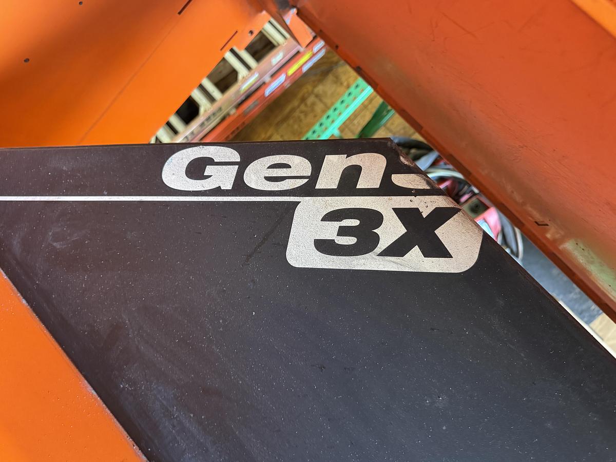Genesis #System-3x, dual trumion mig welding cell with 2 Arc Mate 100iC R-30iB robots, 2012 - Image 4