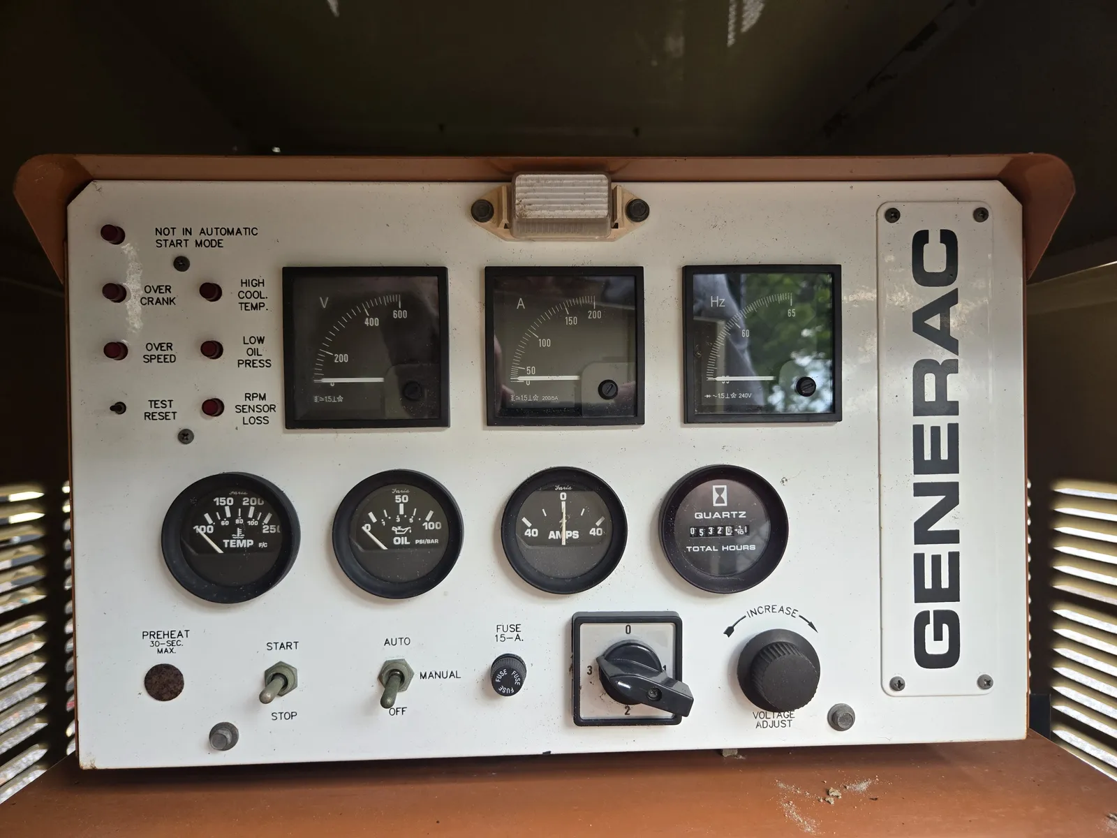 100 KW Generac, Natural gas industrial generator, 277/480 Volts - Image 3