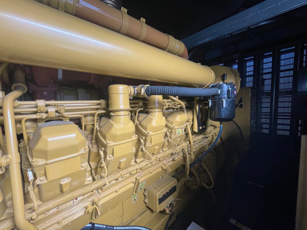 2000 KW Caterpillar #3516C, stationary generator set, diesel, 1800 RPM, 480 Volts, 165 hours, 2015 - Image 7