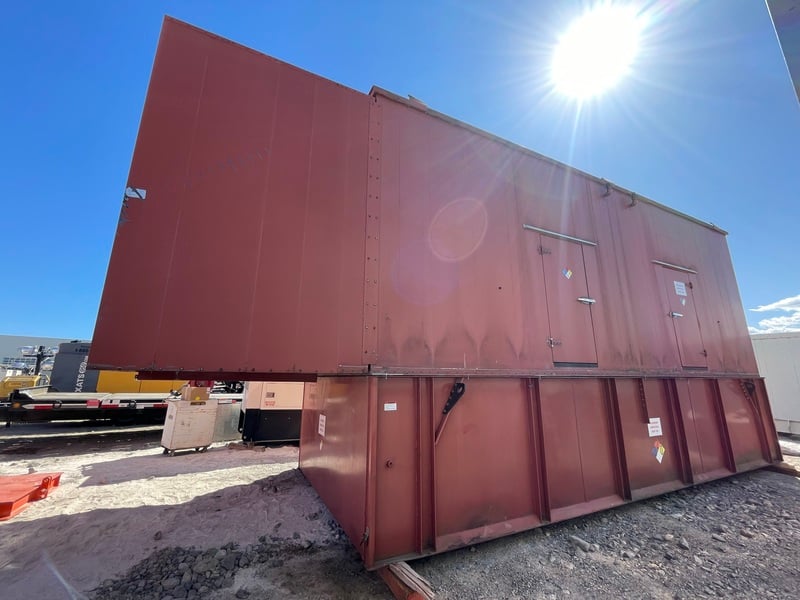 2000 KW Caterpillar #3516B, stationary generator set, diesel, 1800 RPM, 480 Volts, 649 hours, 2005 - Image 8