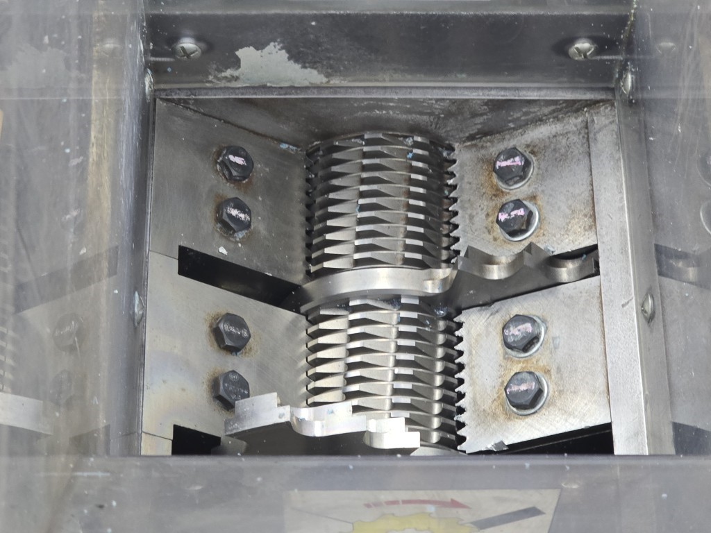 8.9" x 10.4" Rapid #RG2, granulator, 3 HP, 2 bed knives, 3 fly knives - Image 5