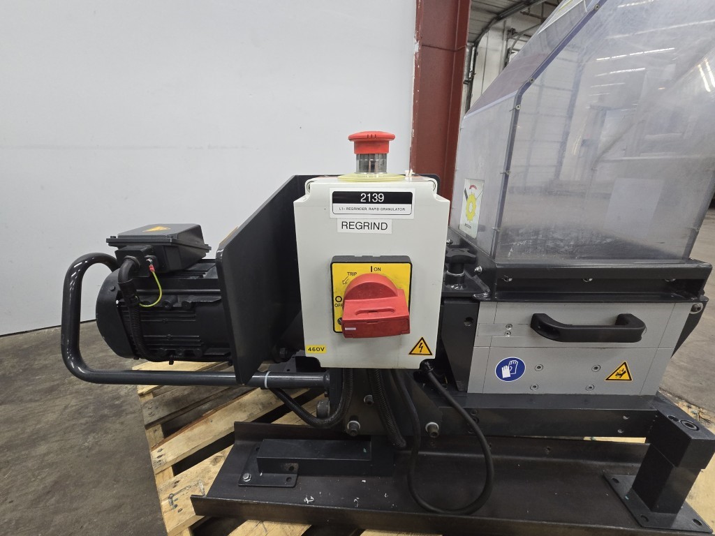 8.9" x 10.4" Rapid #RG2, granulator, 3 HP, 2 bed knives, 3 fly knives - Image 7