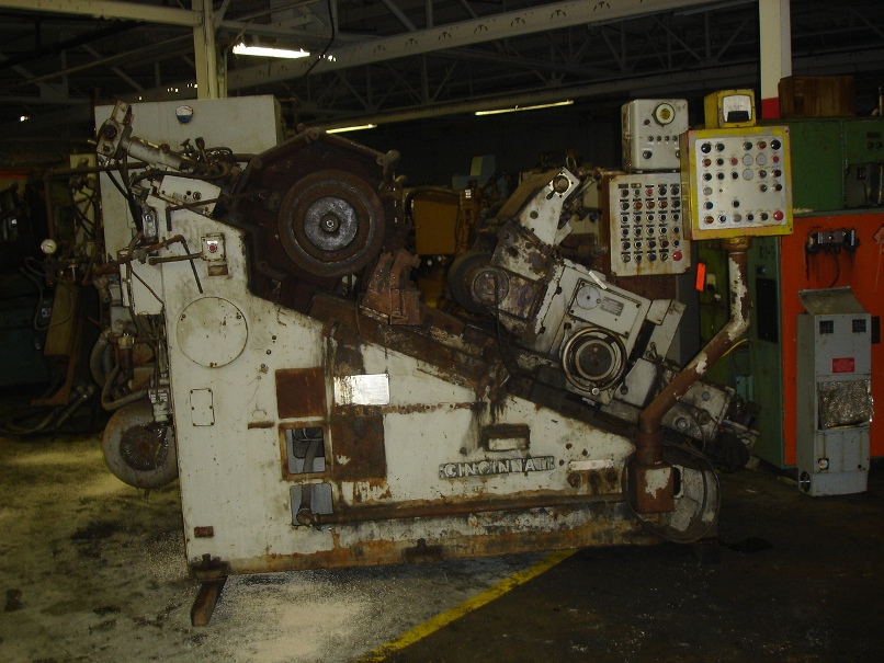 Cincinnati No. 430-12 Mdl. LR, Non TG centerless grinder, 10" diameter work capacity, 4" diameter work rest - Image 1