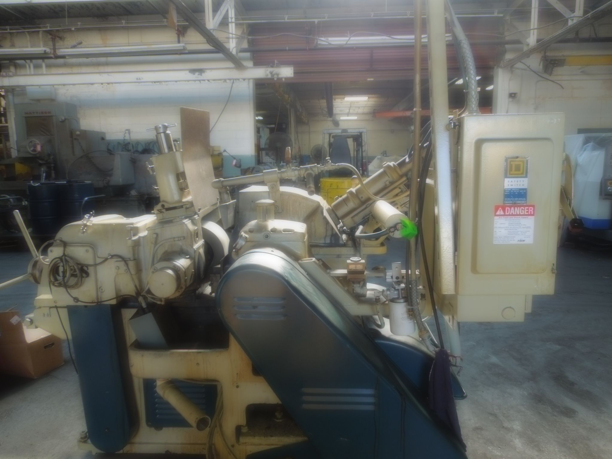 Cincinnati No. 2 Mdl. EA, centerless grinder, 3.5"/4.75" diameter work rest capacity, 20" diameter grinding - Image 5