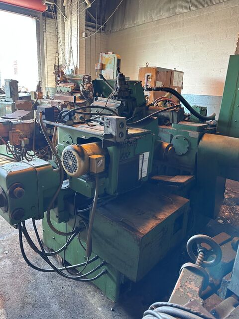 Cincinnati No. 220-8 Mdl. DE, centerless grinder, 4.75" diameter work capacity, 8" thru-feed work rest, 20" - Image 2