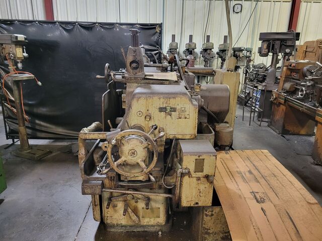Cincinnati No. 2 Mdl. O-M, centerless grinder, 8" thru-feed work rest, 20" diameter x 8" width grinding - Image 9