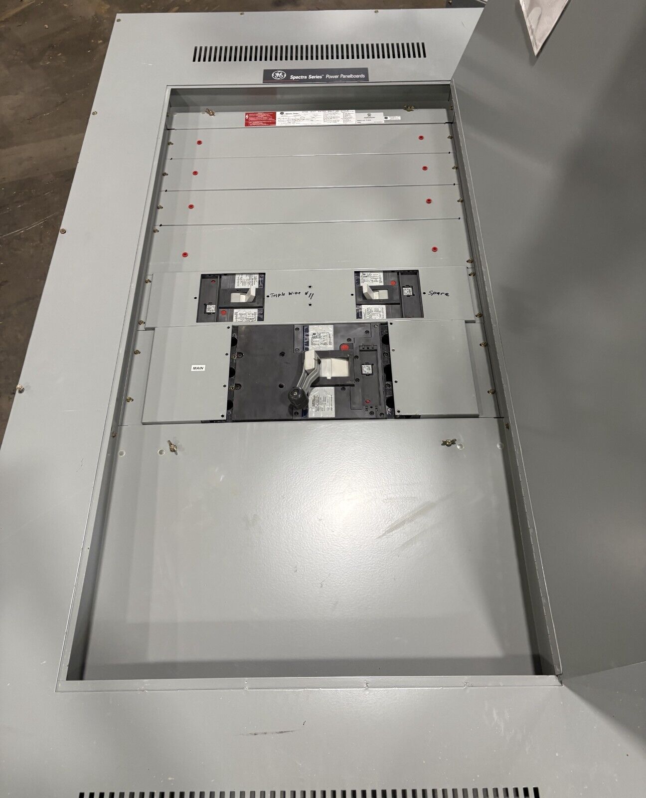 1200 Amp. General Electric #Spectra-Series, Main Power Panelboard, w/ (2)600A / (1)1200A Breaker - Image 1