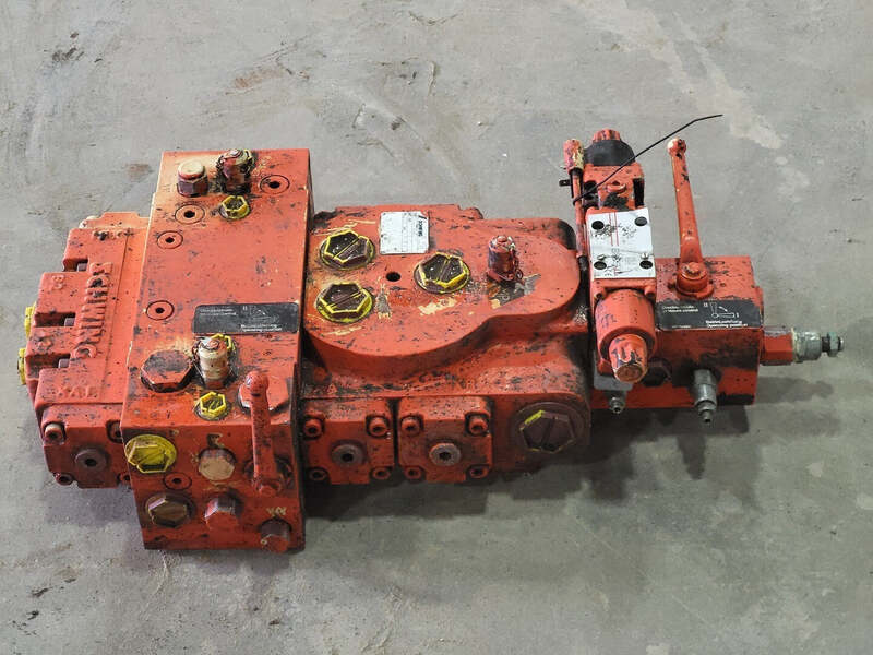 Schwing #98327503, control block S1-2-VPT22-S3 MO16-SVE220-, 350 bar - Image 1