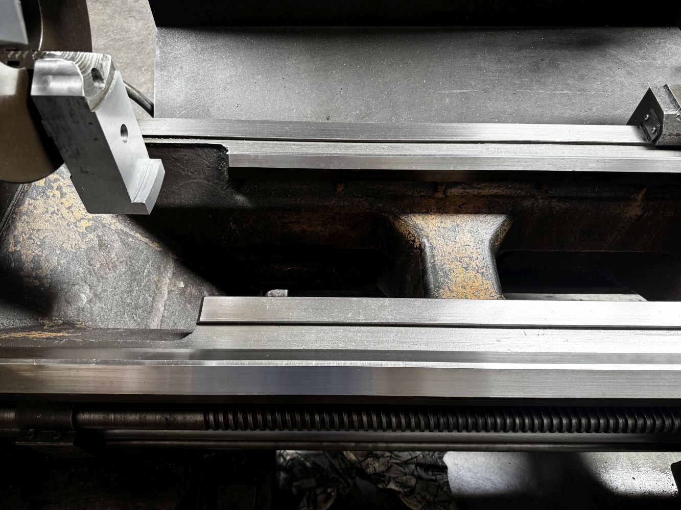 24" x 120" Mori Seiki #MH-3000, engine lathe, 16" swing over cross slide, inch/metric threads, 3-jaw 10" - Image 4