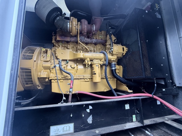 350 kW Caterpillar #C15, Diesel Generator, 480 Volts, sound attenuated enclosure, 2015 - Image 4