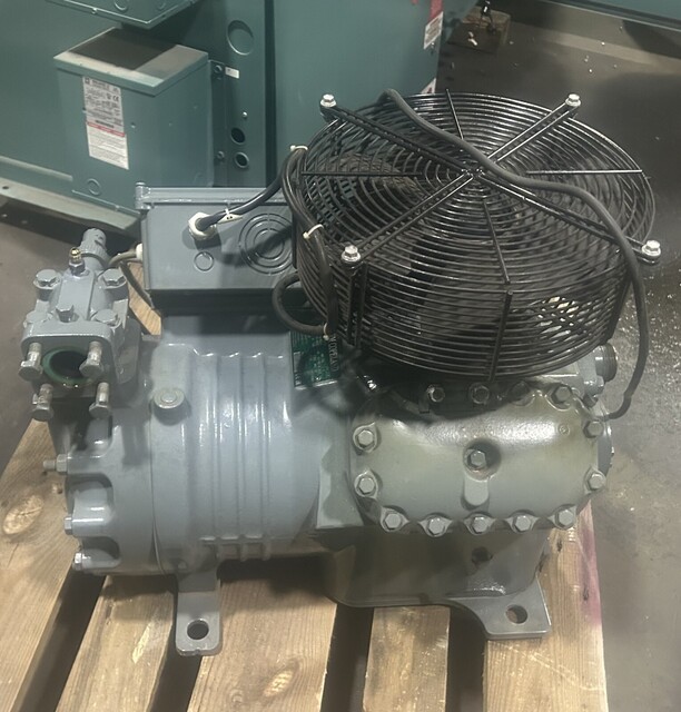 Copeland #D4SF1-100X-AWM/D, Chiller Compressor, R404A, 460 V. - Image 1