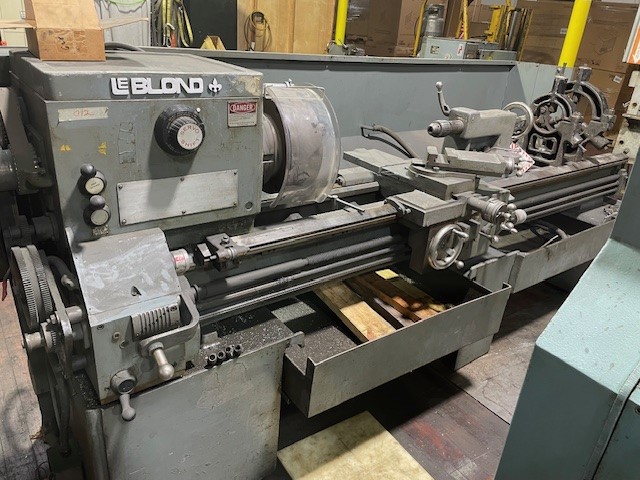 19" x 78" Leblond Regal #Servo-Shift, 3-1/16" hole, 40-1600 RPM, steady rest, 3 & 4-jaw chuck, 10 HP, 1979 - Image 3