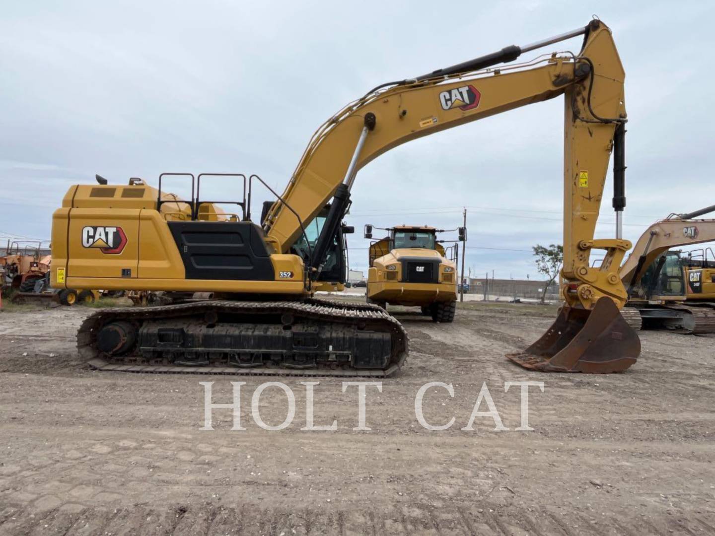 Caterpillar 352 12, Crawler Excavator, 1503 hours, S/N: KXH10299, 2023 - Image 2