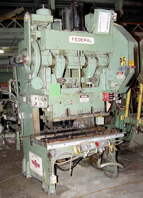 60 Ton, Federal #2-60, 4" stroke, 13" Shut Height, 54" x24" bed, 60-180 SPM, air clutch, 1982, #148055 - Image 1