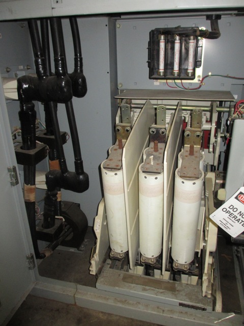 700 Amp, 4800 Volt, GE, IC302EB7AB2A412A, FUSED, AIR, 115 VDC CONTROLS:1 - Image 1