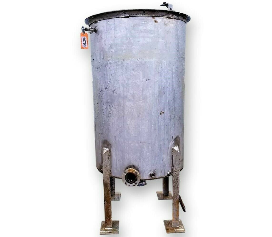 500 gallon Stainless steel tank with pipe coils, 42" dia. x 66" straight side, sloping bottom, oen top - Image 2