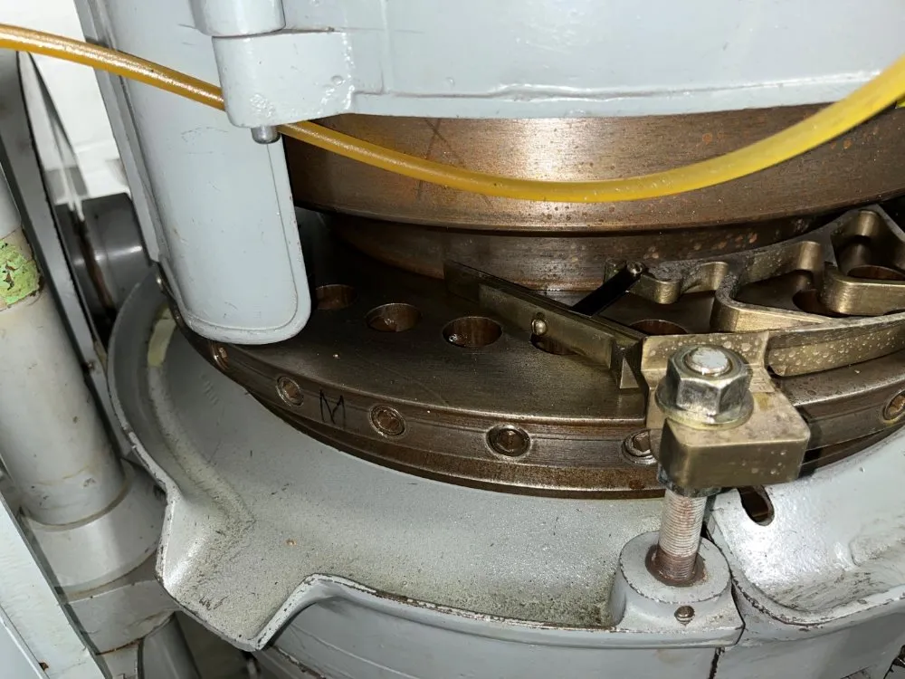 6.5 Ton, Manesty, Tablet Press, 33 Stations, 7/16" tablet diameter, 11/16" Depth of Fill, 180000 Tablets/hr. - Image 7