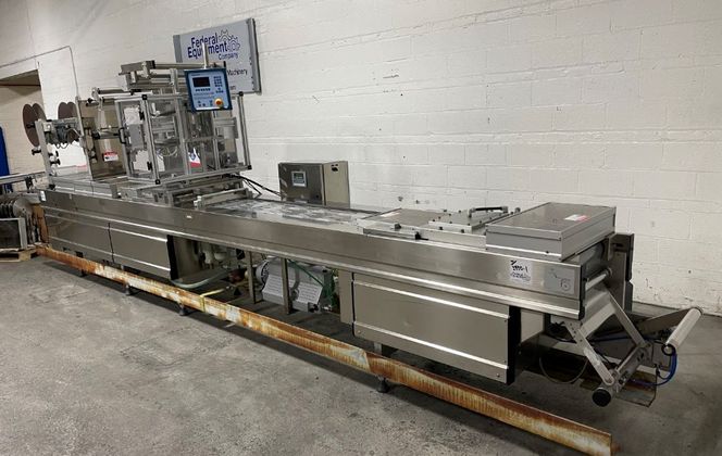 Multivac #R-230, Thermoformer, Busch Ra0100b5m3 Vacuum Pump, Neslab Chiller, Belt Conveyor, 220 V, 2001 - Image 3