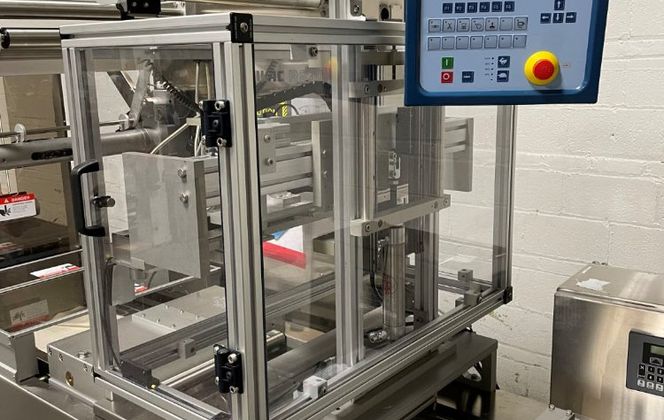 Multivac #R-230, Thermoformer, Busch Ra0100b5m3 Vacuum Pump, Neslab Chiller, Belt Conveyor, 220 V, 2001 - Image 10