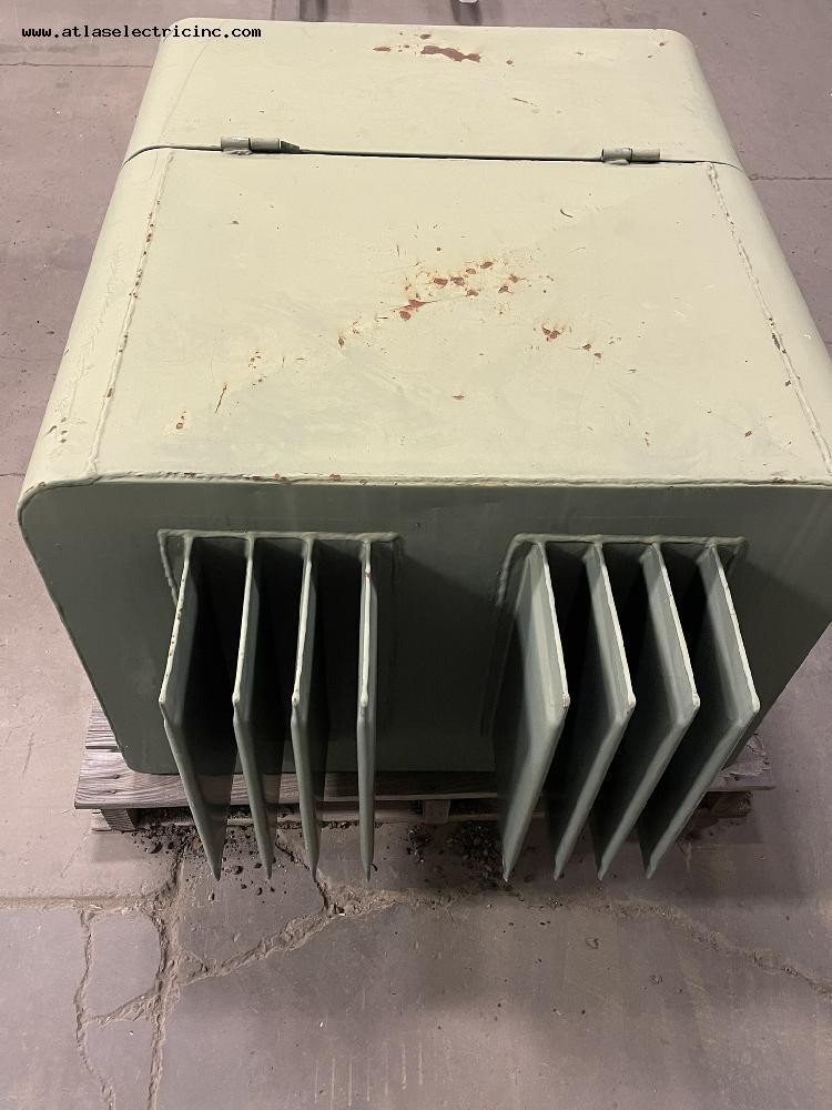 100 KVA 13200Y/7620 Primary, 120/240 Secondary, General Electric, oil filled padmount transformer, 1-phase - Image 1
