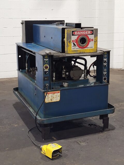 3" Eagle #IO2000, tube end former - Image 1