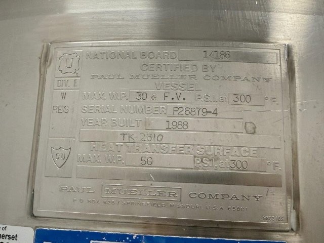 320 gallon Paul Mueller, Stainless steel jacketed tank, 50 psi, dished top & bottom, 1988 - Image 6