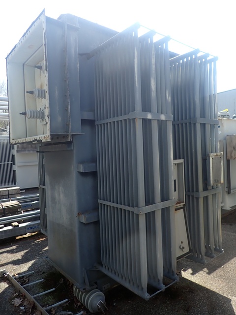3750/4687 kVA, 22900 Delta Primary, 4160/2400 WYE Secondary, General Electric Substation - Image 3