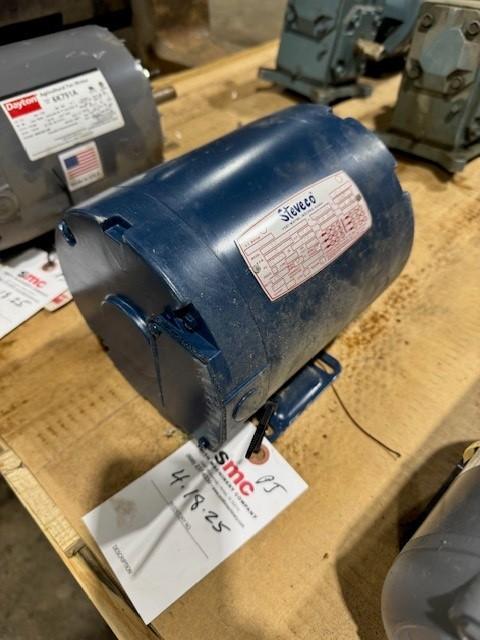 .25 HP 1725/1425 RPM Steveco #S6T97NB1A, 208-230/460 Volts, 3 phase - Image 2
