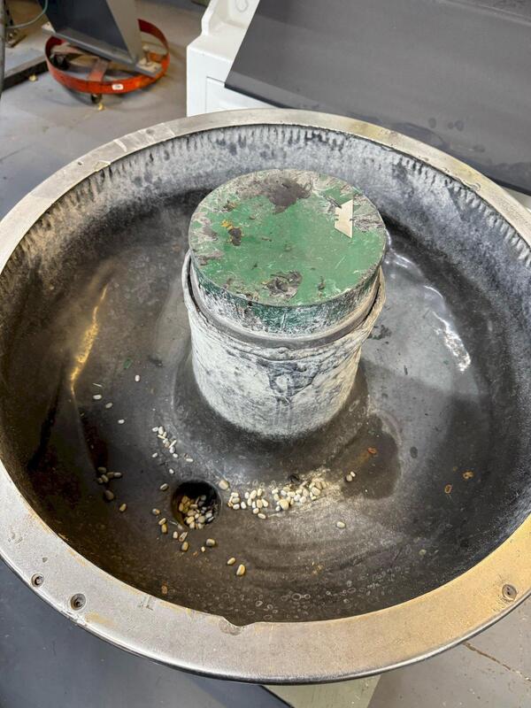 Sweco #FM-3HA, vibratory finisher, 3 cu.ft., 1.25 HP, 32" bowl, 230/460 V., 3 phase - Image 9