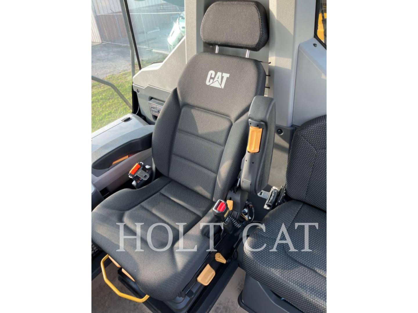 Caterpillar 725, Articulated Truck, 1280 hours, S/N: 3T900911, 2023 - Image 6