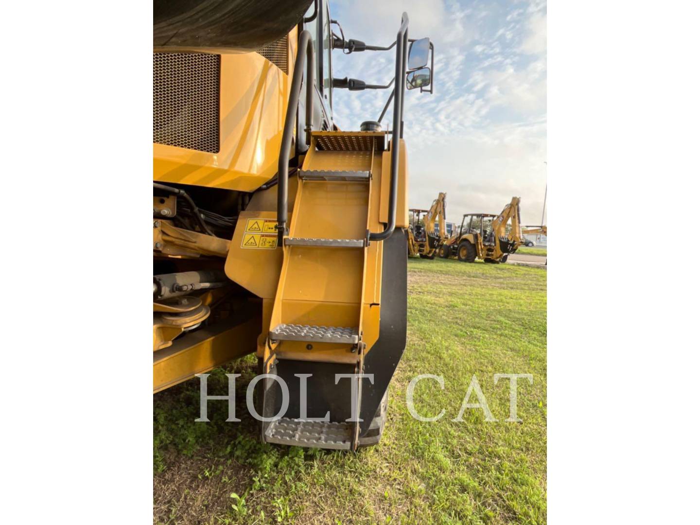 Caterpillar 725, Articulated Truck, 1280 hours, S/N: 3T900911, 2023 - Image 8
