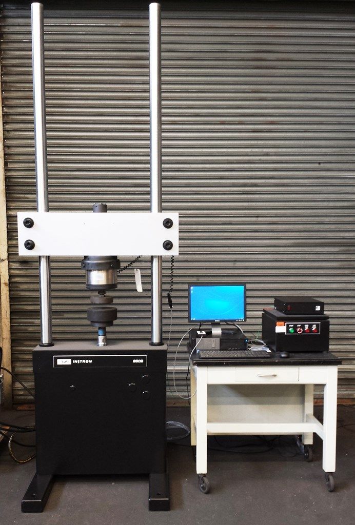 55 KIP (250 kN), Instron #8502, dynamic fatigue testing system, 2 columns, 26" btwn columns - Image 1