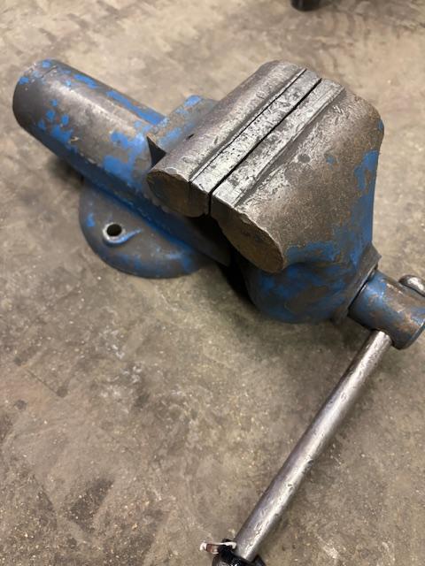 Walton #111009, Bench Vice, 15" x 9" x 6" - Image 3