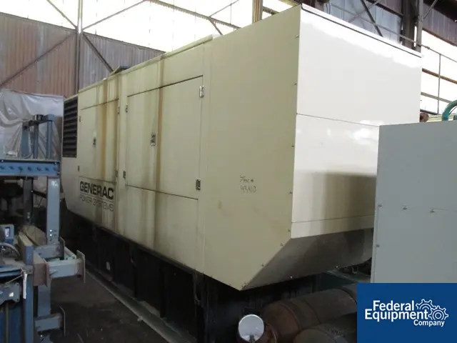 500 KW Generac #4046650100, Genset, 1800 RPM, 625 KVA, 600 Volts, tank mount, enclosure, 300 hours, 2004 - Image 1