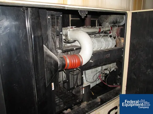 500 KW Generac #4046650100, Genset, 1800 RPM, 625 KVA, 600 Volts, tank mount, enclosure, 300 hours, 2004 - Image 5