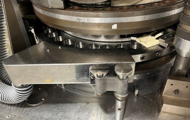 Manesty #MKIIA, Tablet Press, Rebuilt by IPR, 39-Station, Double Sided w/Force Feeders, 10 HP, 1760 RPM - Image 8