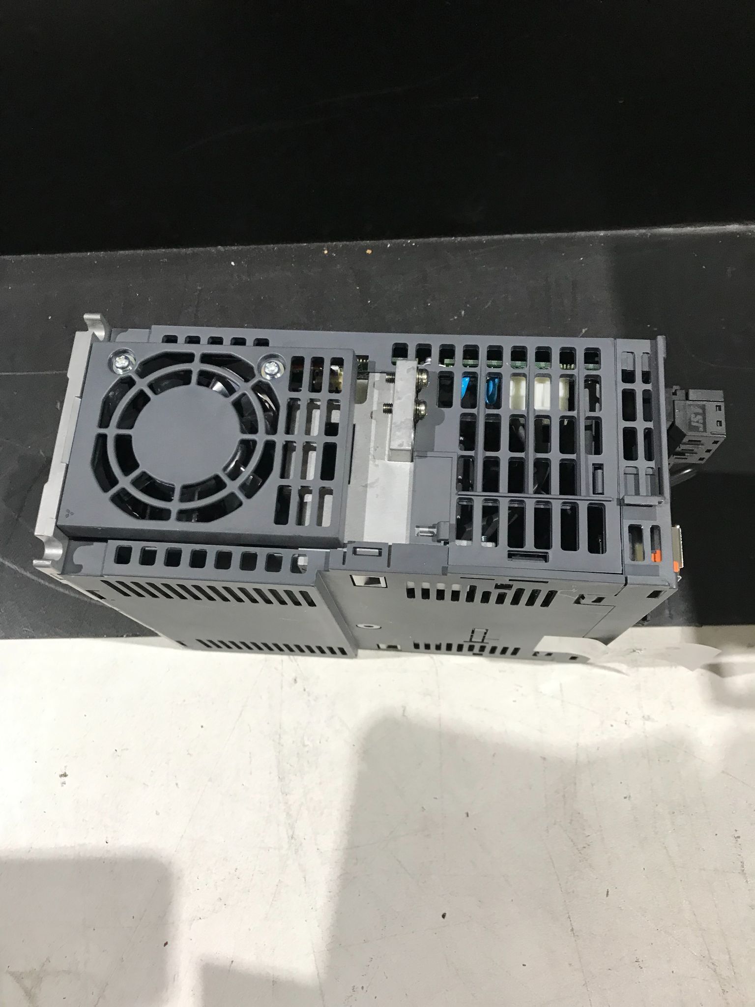 Mitsubishi #MDS-EJ-V1-40 servo drive unit new - Image 3