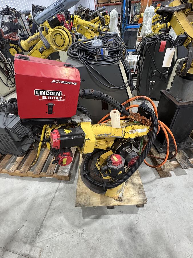 Fanuc, ArcMate 100iBe, mig welding robot with RJ3iB control, 6-Axis, 6 Kg, 1373mm reach - Image 2