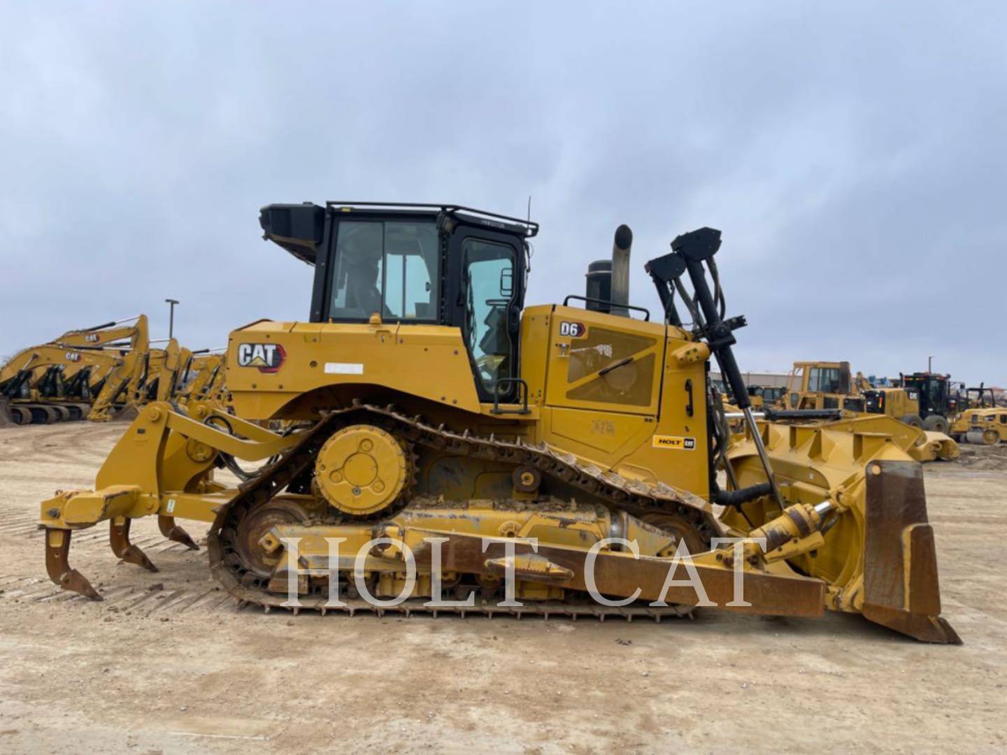 Caterpillar D6, Crawler Dozer, 3075 hours, S/N: HNK01128, 2023 - Image 2